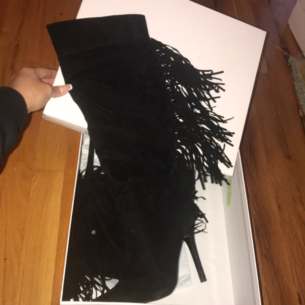 Cape Robbin Fringe Back Pointy Boots